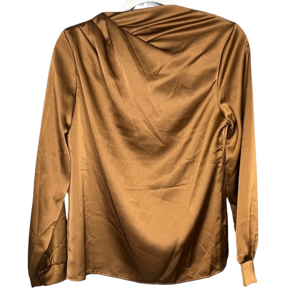 NWT Boohoo Satin Twist Neckline Blouse